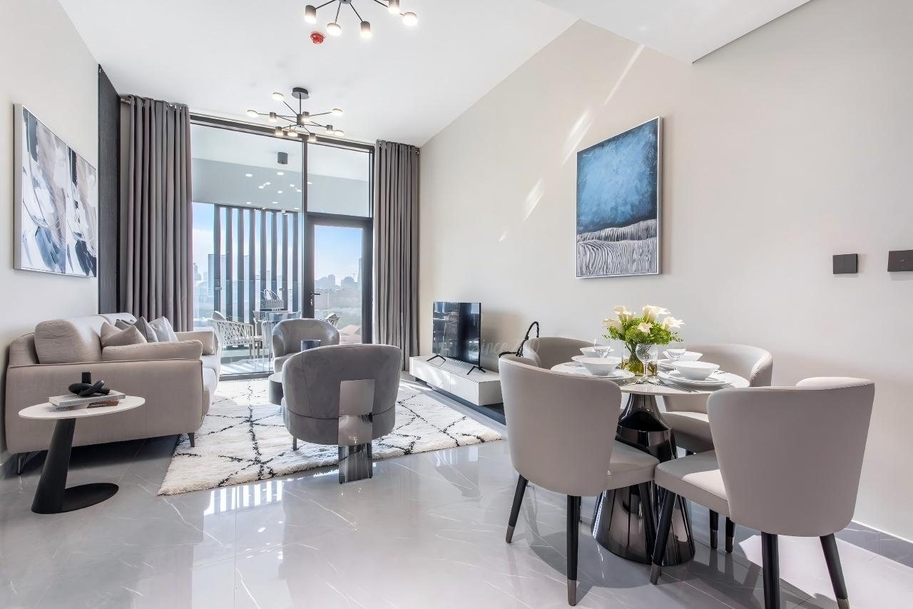 Dining area in the Dubai hotel project with Baotian custom furniture.