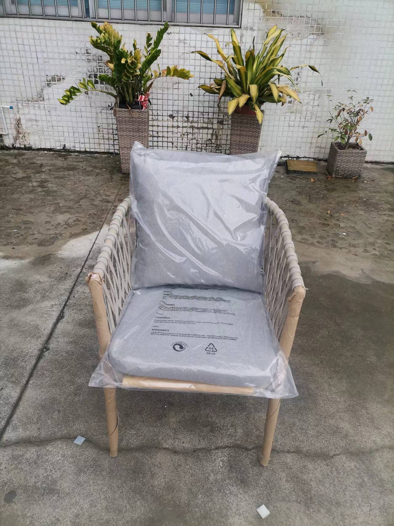 Dubai hotel outdoor chair custom color match